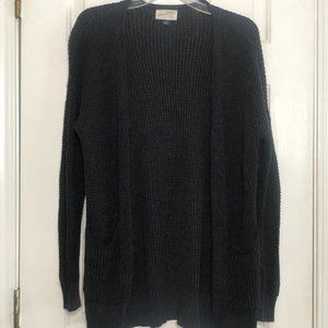 Gray/Black knitted cardigan
